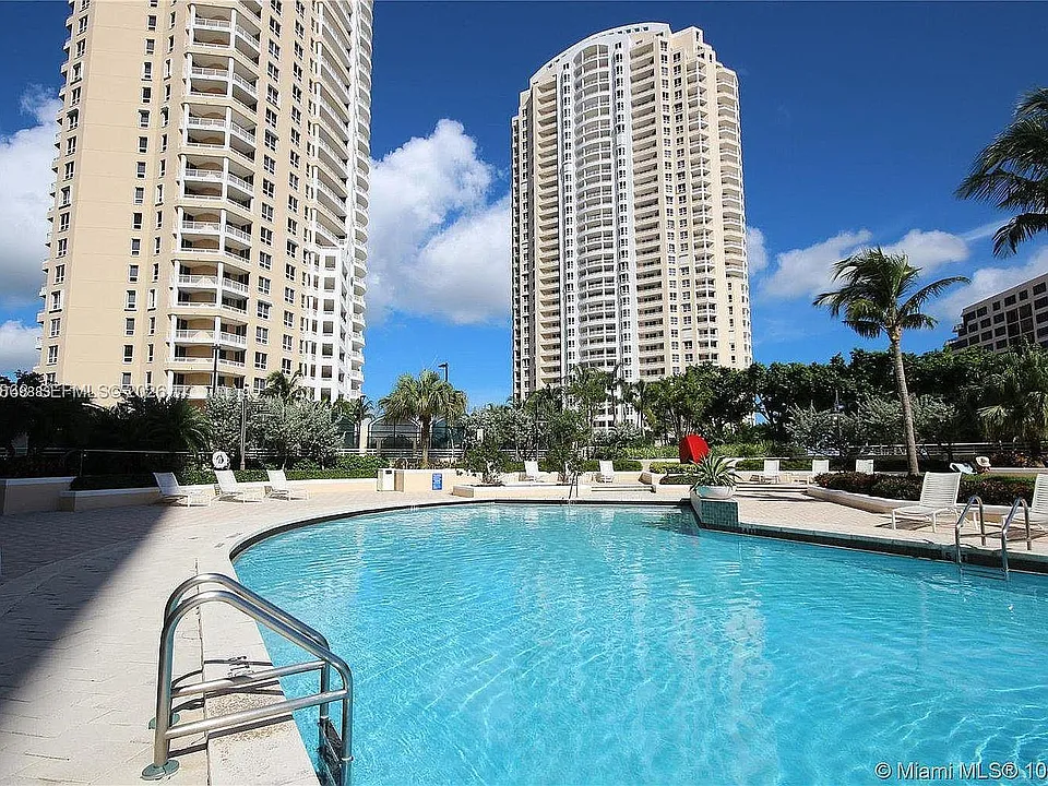 888 Brickell Key Dr #600
