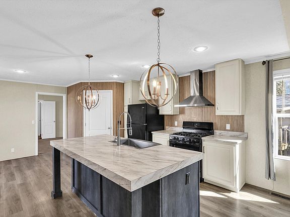 4th image of 1205 Wedgewood Dr