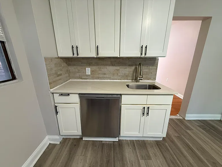 6308 Broadway #5E — Photo 5