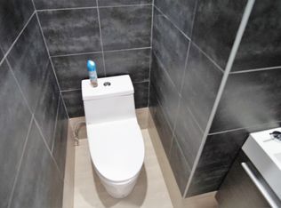 290 Onderdonk Ave, Flushing, NY 11385