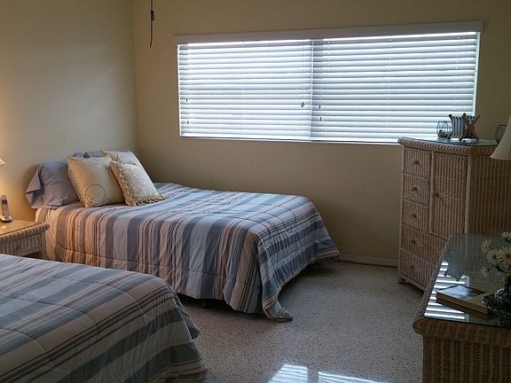 Spacious guest BR with 2 full beds