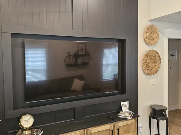 831 S Grant Ave, Springfield, MO 65806