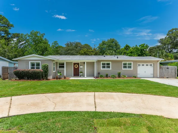 18 Waynel Cir, Fort Walton Beach, FL 32548