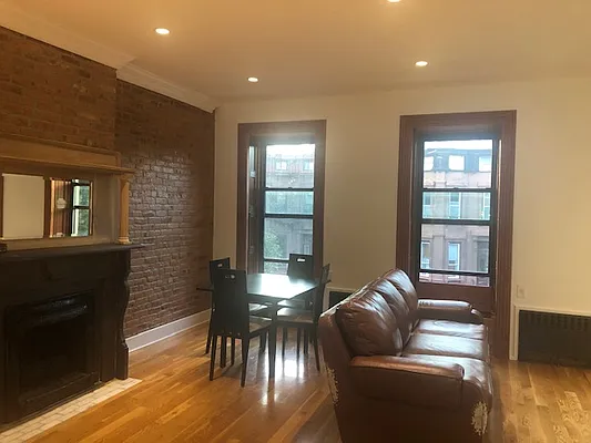 Rented by Chantior Real Estate LLC | media 24