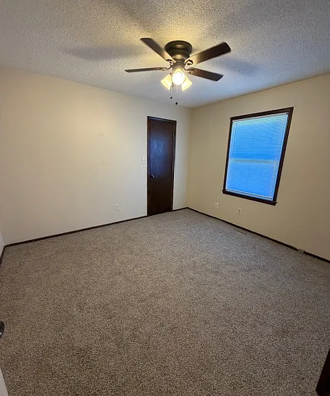 2933 W Roxbury St — Photo 14