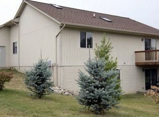 1038 Bielby St, Waterford, MI 48328