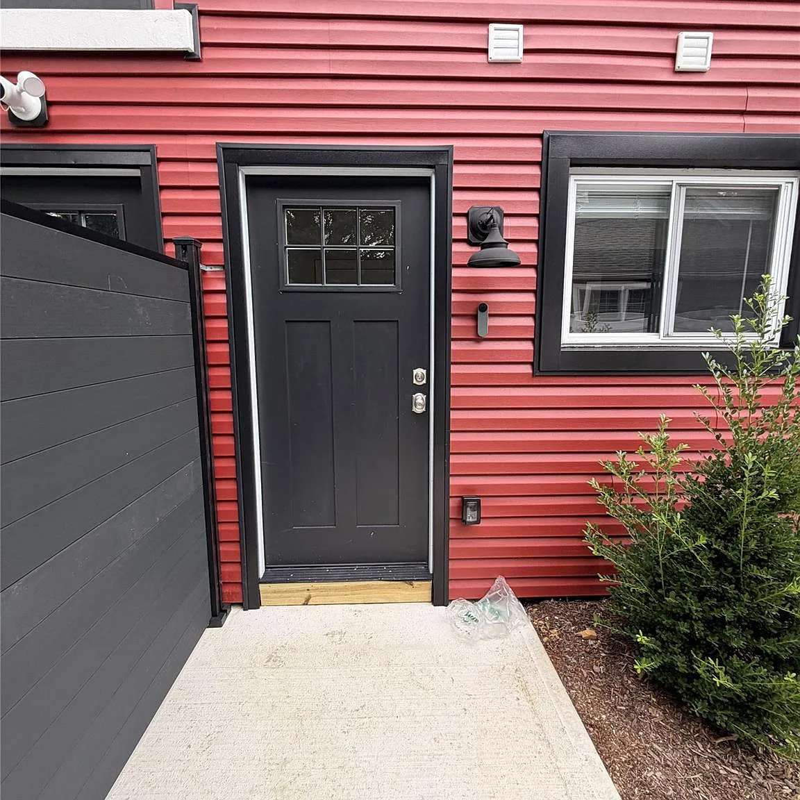 2 bed, 1.0 bath, 900 sqft, $3,800 — Photo 3