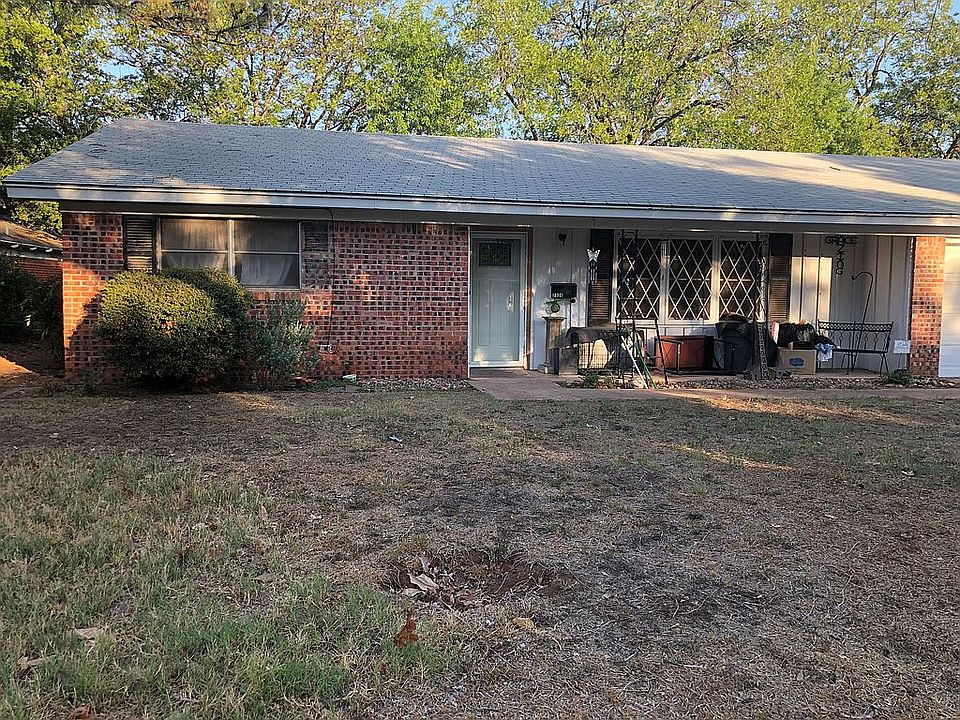 1st image of 2326 Sylvan Dr