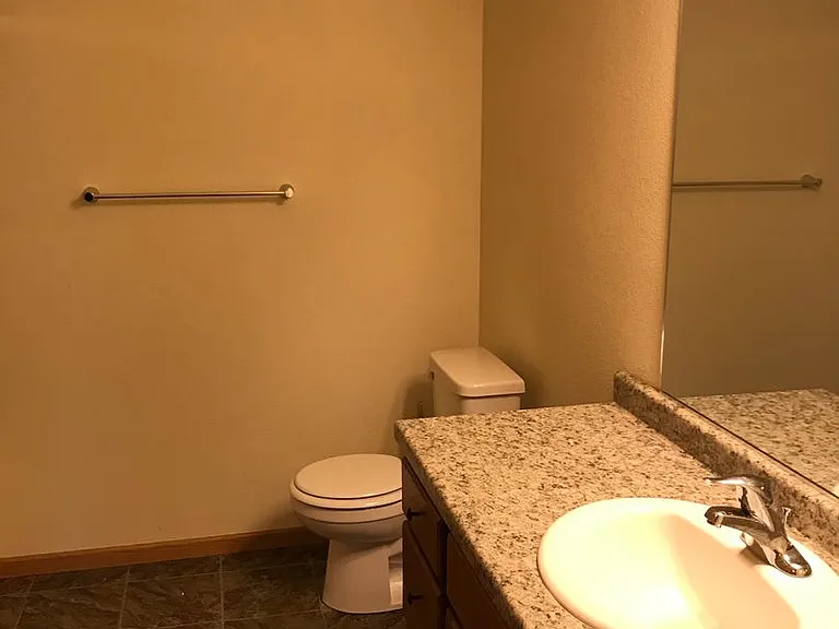1958 Cypress Ct NE — Photo 6