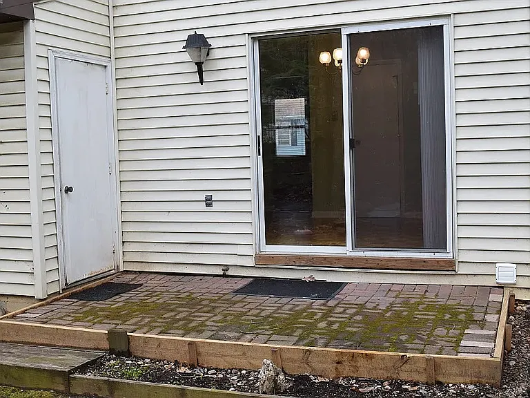 229 Oakwood Ave — Photo 10