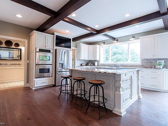 2nd image of 2244 Hickorycreek Dr