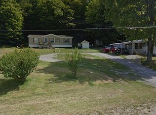 4532 Maple Grove Rd SE, Uhrichsville, OH 44683