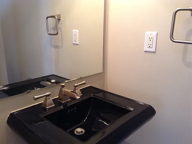 1060 Arbor Springs Dr — Photo 15