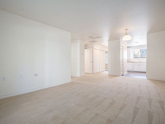 5th image of 5853 Ceylon St Unit M5853