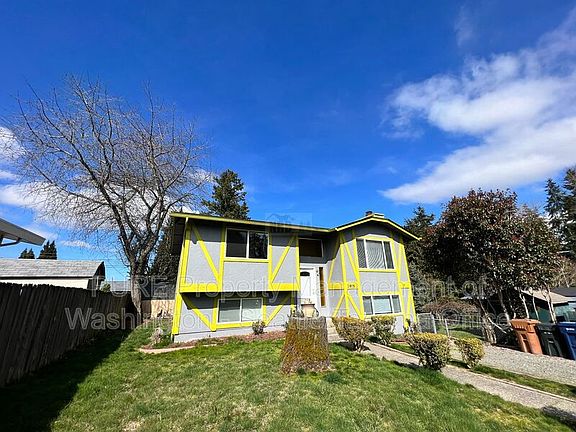 2nd image of 1915 E 64th St