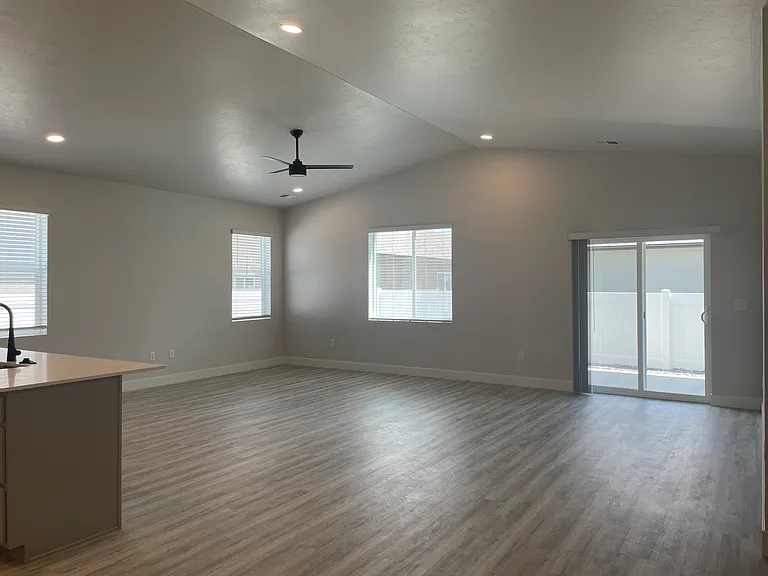 1720 Caliper Way — Photo 6