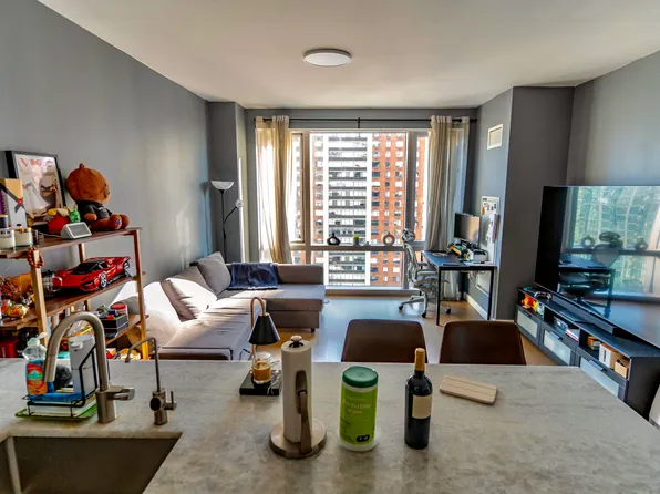 75 Park Lane image 7 of 10