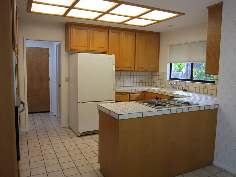 3725 Lincolnwood Dr — Photo 15
