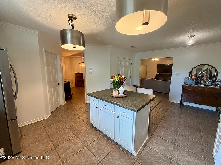 3406 Hermitage Ct — Photo 8