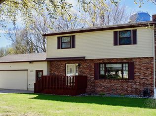 605 Kneale Ave S, Thief River Falls, MN 56701