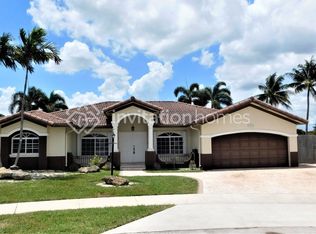 15055 SW 38th Ter, Miami, FL 33185