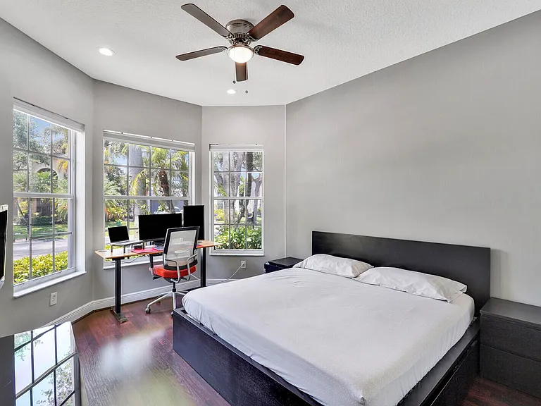 19084 Skyridge Cir — Photo 22