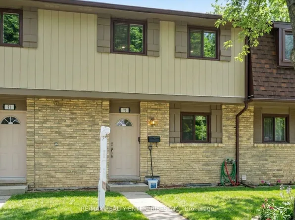 105 Hansen Rd N #70, Brampton, ON L6V 3C9