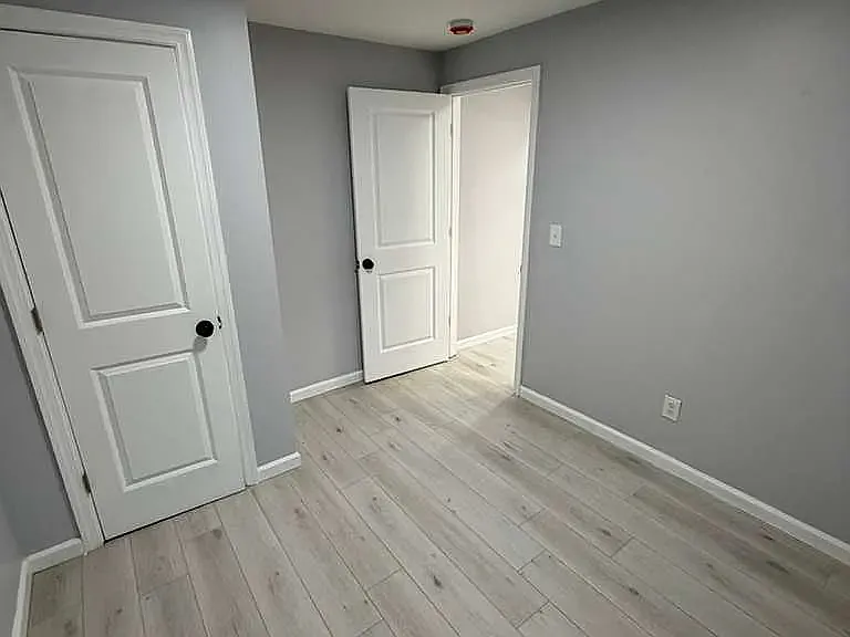 31 Dayton St — Photo 3