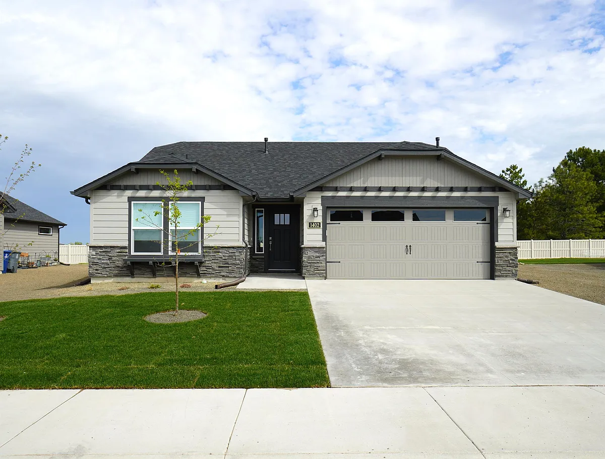 Building Photo - 1402 Hayhook St