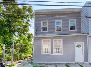 256 Edwards Pl, Yonkers, NY 10703