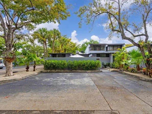 16341 Wood Walk, Miami Lakes, FL 33014