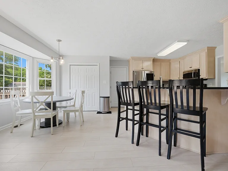 103 Jessica Dr — Photo 10