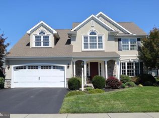 35 Meadow Dr, Ephrata, PA 17522