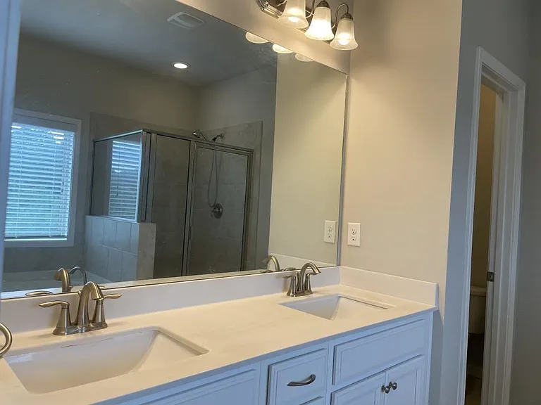 2415 Matlin Way — Photo 28