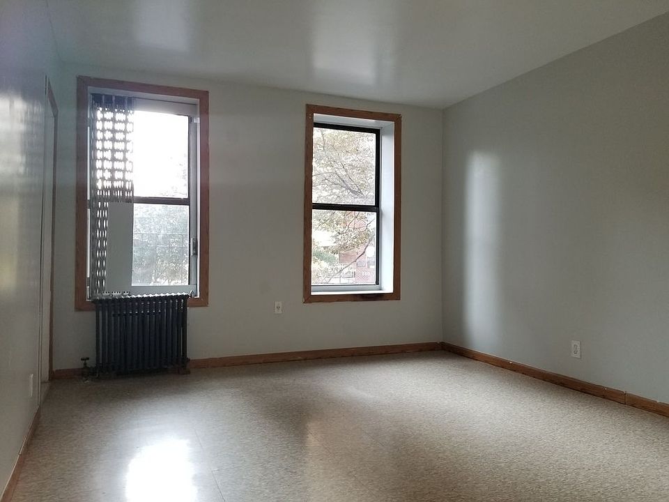 1st image of 10 Midwood St #3L