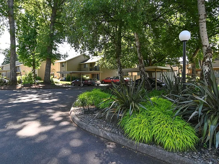 Kentfield Townhomes I & II — Photo 6