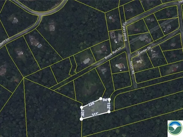 11 Evergreen Ln, Stroudsburg, PA 18360