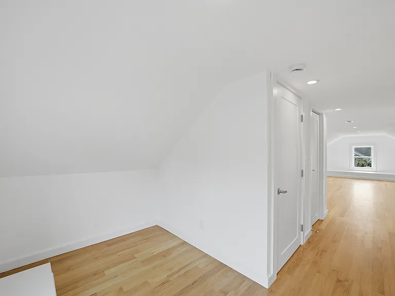 68 Gregory Blvd #2 — Photo 3