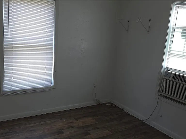 2811 Iola St #8 — Photo 12