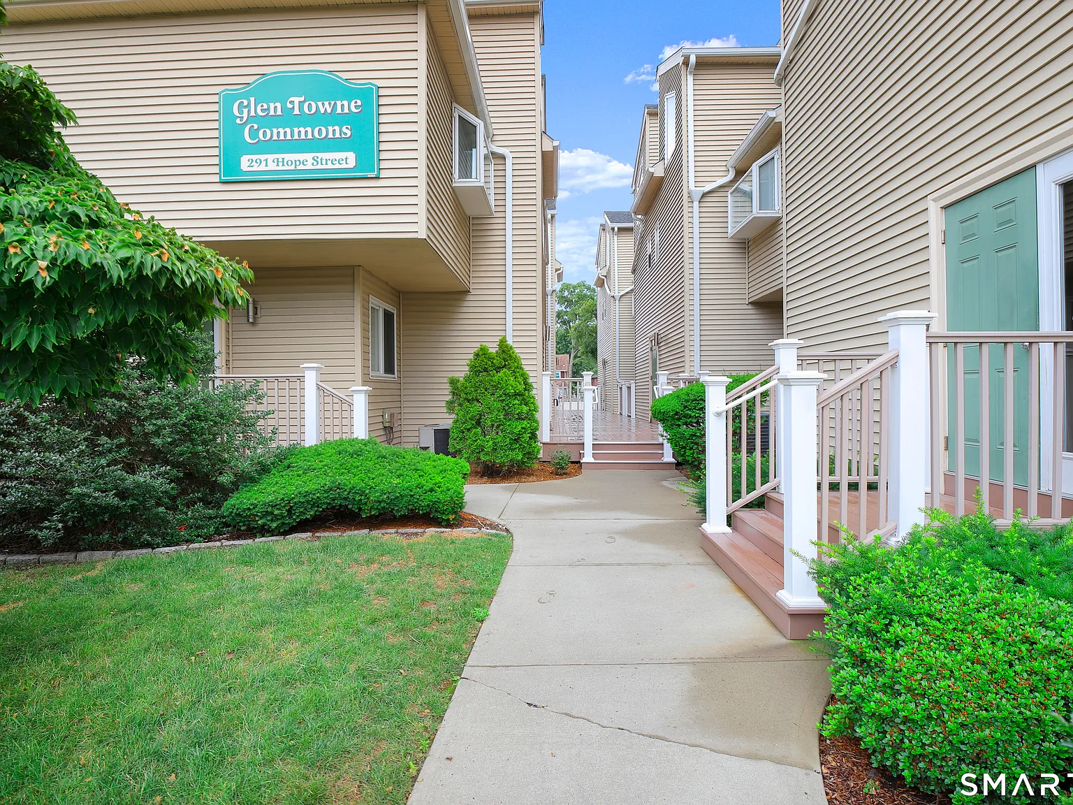 2 bed, 1.5 bath, 1630 sqft, $3,800 — Photo 2