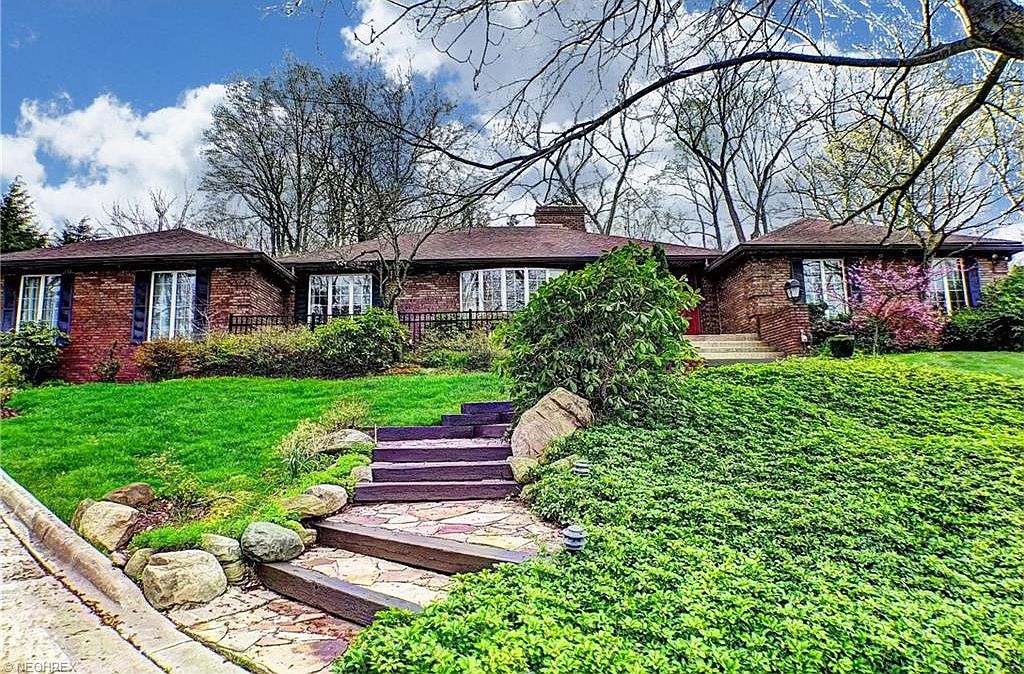 3687 Country Club Dr, Silver Lake, OH 44224 Zillow