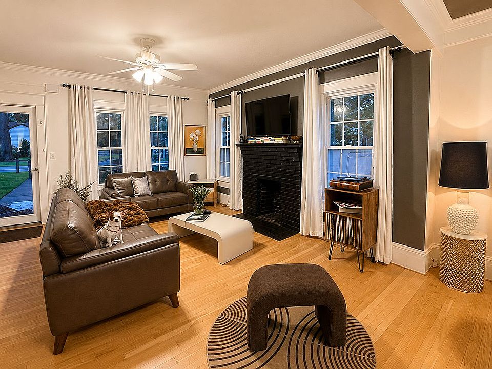 1st image of 1458 S Main St #1458