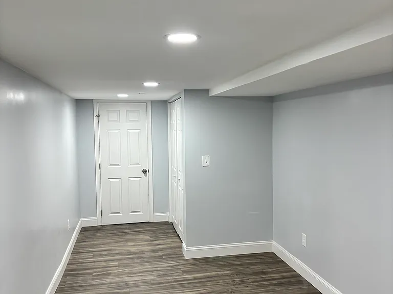 804 Appleton St — Photo 6