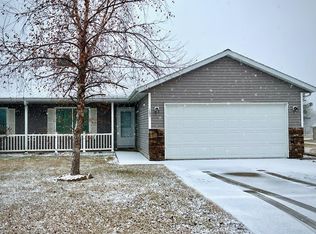 105 Dakota Trl, Brookings, SD 57006