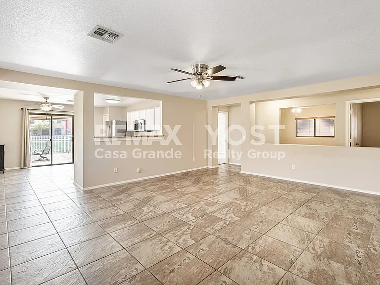 520 W Casa Mirage Ct — Photo 2