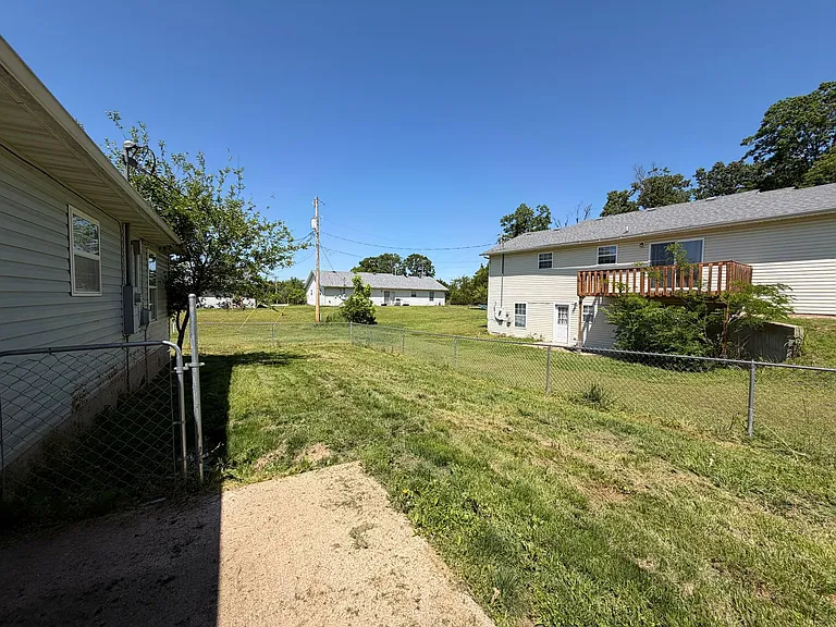 14615 Hobby Dr — Photo 23