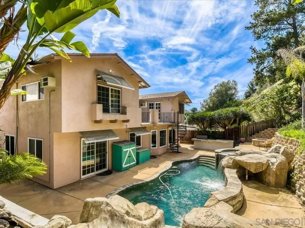 2552 Arnott St, San Diego, CA 92110