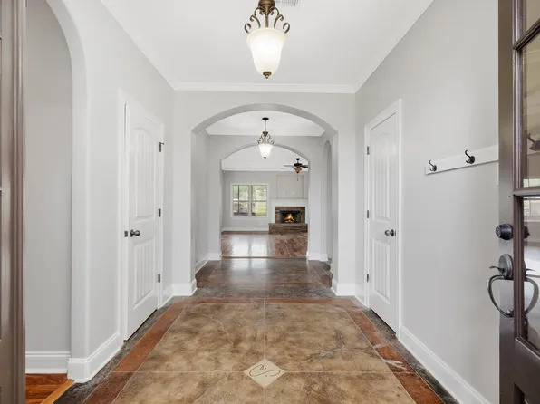 447 Julia Ann Dr, Atoka, TN 38004