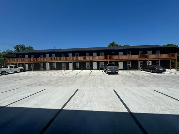 301 & 311 W Maple Street, Marshfield, MO 65706