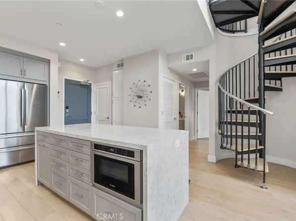 1920 S Pacific Coast Hwy #302, Redondo Beach, CA 90277